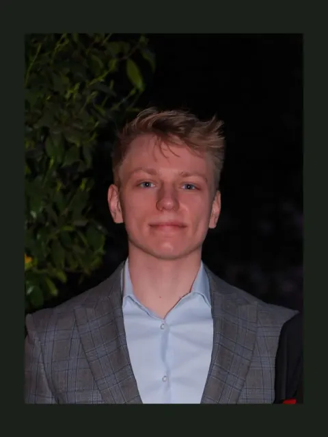 Jakub Słomczewski, Licencjonowany Agent Ubezpieczeniowy